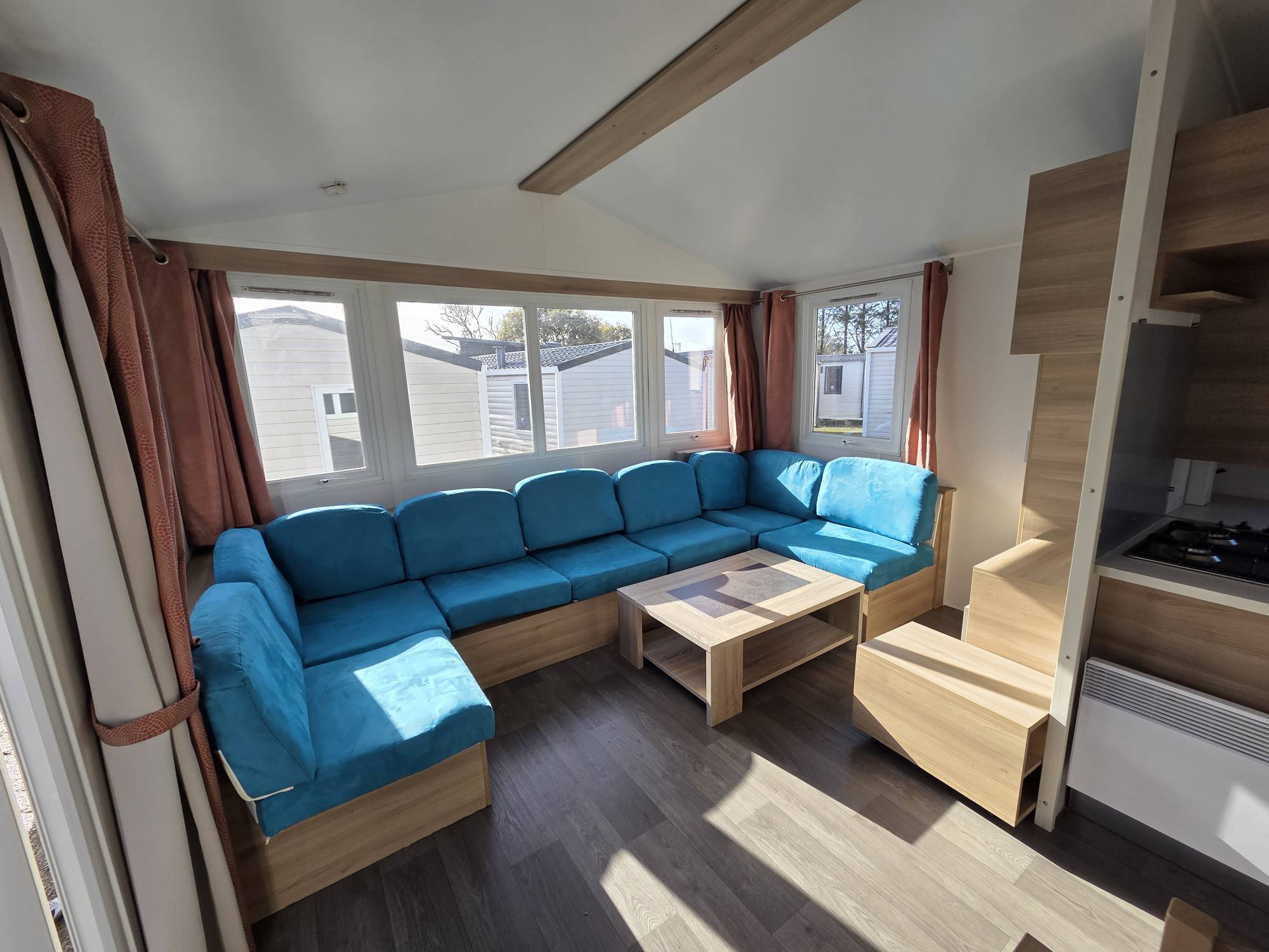 1144-salon panoramique.jpg